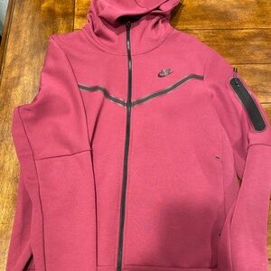 Men’s Nike Tech sz Large